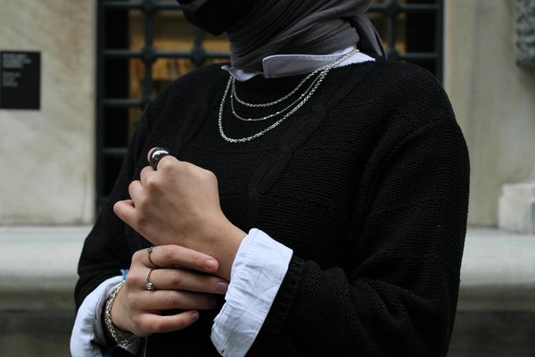 What are the best practices for making a homemade granola that's both crunchy and nutritious?